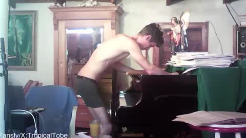 TobeBritta online show from February 26, 2026, 7:35 pm