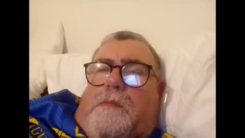 twohats2810 online show from December 20, 2025, 6:37 pm