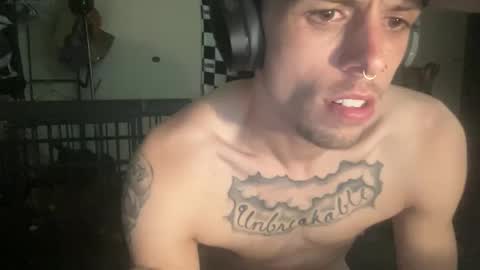 Snapshot of twons6015 chatting on December 14, 2024, 11:01 pm twons6015 online show from December 14, 2024, 11:01 pm