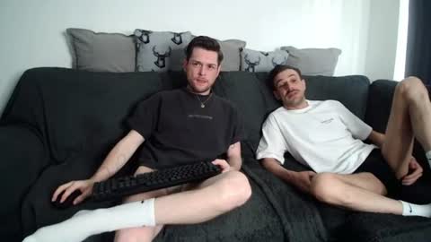 Snapshot of twotwinkhusbands chatting on July 24, 2026, 2:37 pm RyanRowan online show from July 24, 2026, 2:37 pm
