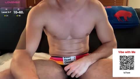 Snapshot of twunk94 chatting on November 7, 2025, 7:58 pm twunk94 online show from November 7, 2025, 7:58 pm