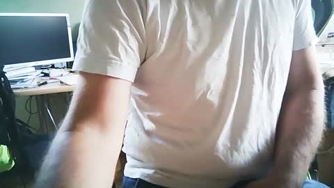 Snapshot of tx68 chatting on March 1, 2025, 12:23 pm tx68 online show from March 1, 2025, 12:23 pm