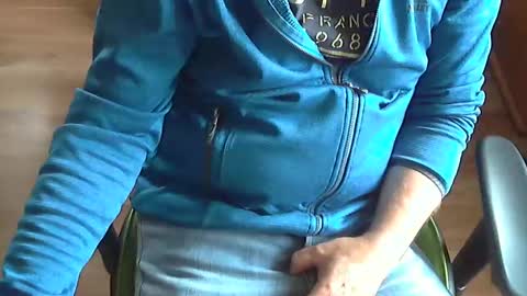 Snapshot of tx68 chatting on October 5, 2025, 9:51 am tx68 online show from October 5, 2025, 9:51 am