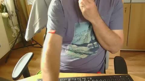 Snapshot of tx68 chatting on May 30, 2026, 7:38 am tx68 online show from May 30, 2026, 7:38 am