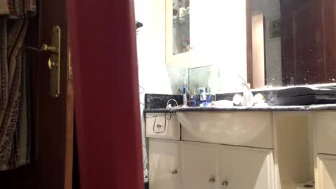 txatehard online show from February 1, 2025, 7:13 pm