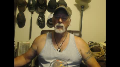 txlobo60 online show from April 16, 2026, 11:51 pm