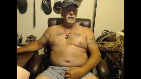 txlobo60 online show from April 19, 2026, 2:05 pm