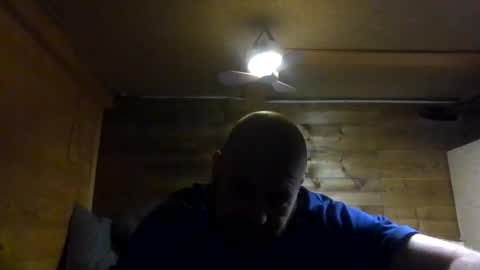 sneakycouple online show from November 21, 2025, 4:33 am