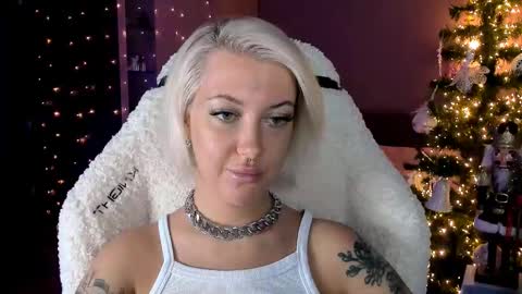 Miley online show from December 22, 2024, 1:44 pm