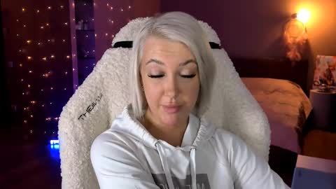 Miley online show from January 29, 2025, 5:24 pm