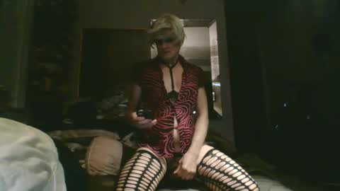 Snapshot of tyler2wo chatting on March 9, 2025, 2:29 am tyler2wo online show from March 9, 2025, 2:29 am