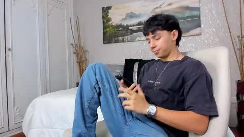 Tyler online show from October 1, 2025, 2:50 am