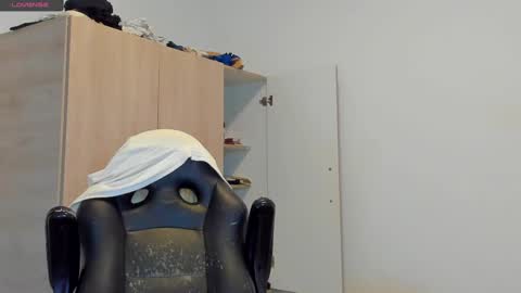     online show from December 31, 2024, 6:35 pm