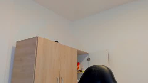     online show from January 22, 2025, 8:29 am