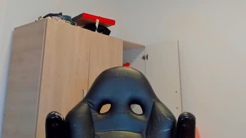     online show from March 2, 2025, 12:20 am