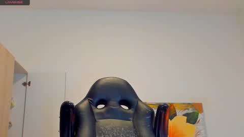     online show from March 7, 2025, 10:32 pm