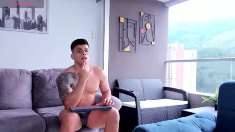 Snapshot of tyler_muscle chatting on February 23, 2025, 10:20 pm David online show from February 23, 2025, 10:20 pm