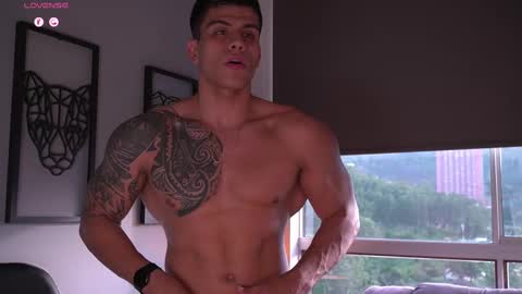 Snapshot of tyler_muscle chatting on September 12, 2025, 9:59 pm David online show from September 12, 2025, 9:59 pm