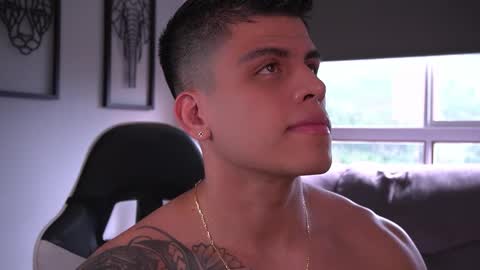 Snapshot of tyler_muscle chatting on September 18, 2025, 7:38 pm David online show from September 18, 2025, 7:38 pm