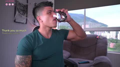 Snapshot of tyler_muscle chatting on October 11, 2025, 9:02 pm David online show from October 11, 2025, 9:02 pm