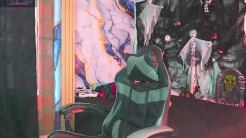 Tyler online show from October 28, 2025, 8:33 pm