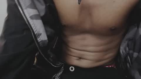 tyler_wolf_1 online show from October 25, 2025, 12:23 pm