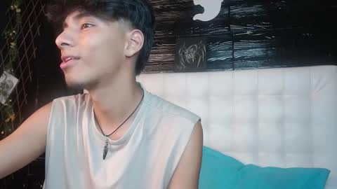 tyler_wolf_1 online show from October 30, 2025, 2:07 pm