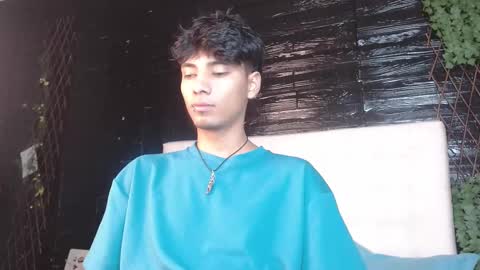 tyler_wolf_1 online show from November 5, 2025, 12:38 pm