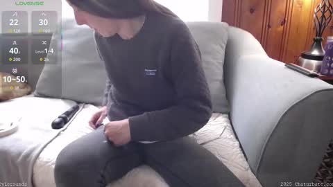 Snapshot of tylersands chatting on October 28, 2025, 2:31 pm Tyler Sands online show from October 28, 2025, 2:31 pm