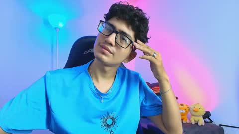   online show from December 20, 2025, 4:30 am