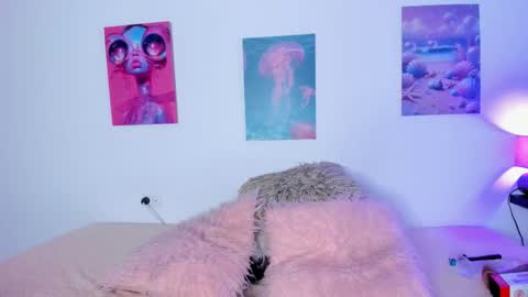 tyra   online show from October 23, 2025, 3:06 am