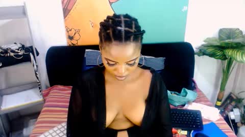 Snapshot of tyrabangz chatting on May 18, 2026, 8:14 pm Tyra online show from May 18, 2026, 8:14 pm