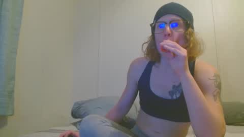 Snapshot of tyyyler93 chatting on January 2, 2025, 5:14 am TylerAlternative online show from January 2, 2025, 5:14 am