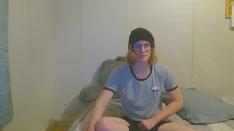 Snapshot of tyyyler93 chatting on January 10, 2025, 12:06 am TylerAlternative online show from January 10, 2025, 12:06 am