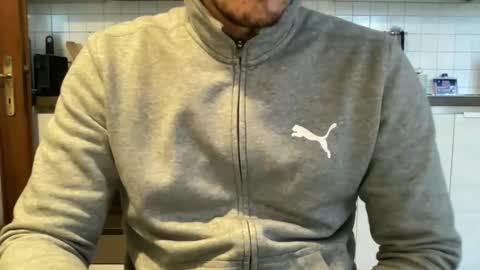 Snapshot of uddupugg chatting on February 20, 2026, 12:16 pm uddupugg online show from February 20, 2026, 12:16 pm