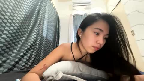 Luna online show from April 27, 2026, 3:59 am