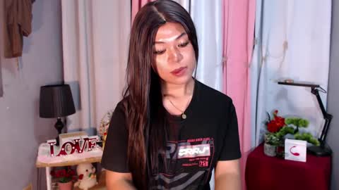 Snapshot of ugly_asianlover chatting on January 6, 2025, 12:46 pm rechelle online show from January 6, 2025, 12:46 pm