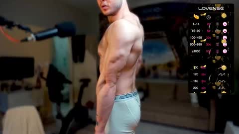 Snapshot of ukgymboy chatting on October 19, 2025, 12:17 pm James Iron online show from October 19, 2025, 12:17 pm