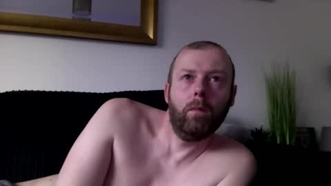 Snapshot of ukmatty3 chatting on February 20, 2026, 3:56 pm ukmatty3 online show from February 20, 2026, 3:56 pm