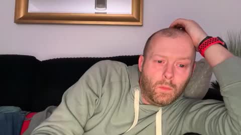 ukmatty3 online show from May 2, 2026, 9:20 pm