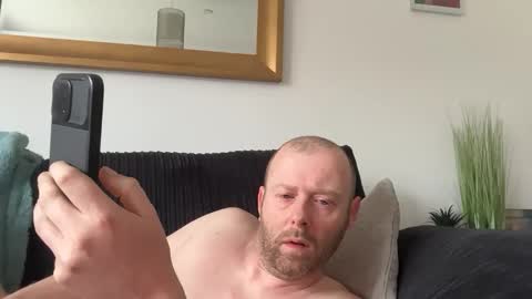 ukmatty3 online show from May 4, 2026, 10:44 am
