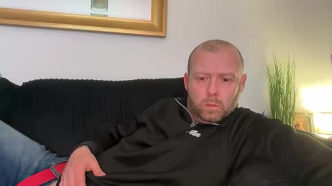 ukmatty3 online show from May 4, 2026, 11:34 pm