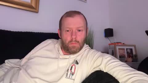 Snapshot of ukmatty3 chatting on June 7, 2026, 12:15 am ukmatty3 online show from June 7, 2026, 12:15 am