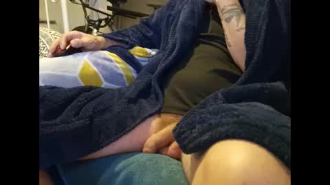 ukpeterfat9 online show from November 17, 2025, 1:33 am