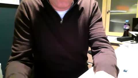 Snapshot of ukshowall chatting on October 16, 2025, 7:15 pm mark online show from October 16, 2025, 7:15 pm