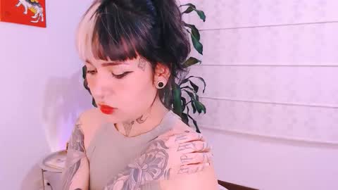 Martina online show from October 29, 2025, 1:19 am