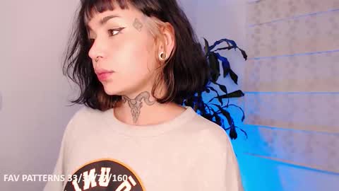 Martina online show from November 28, 2025, 2:25 am