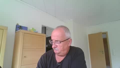 Ulrich online show from May 6, 2026, 9:25 am