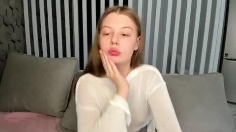 Melena online show from April 14, 2026, 2:50 am