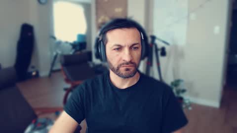 ultratoaster online show from February 6, 2025, 6:46 pm